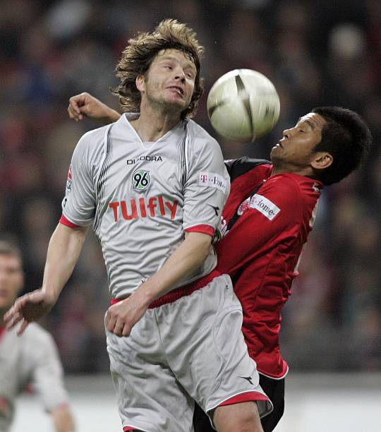 目前效力于 目前效力于